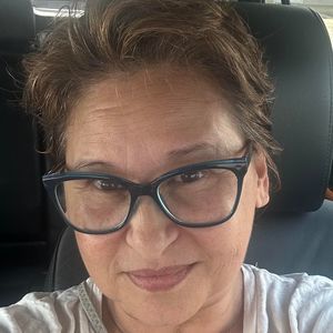 Meet your Posher, Elisa ronquillo